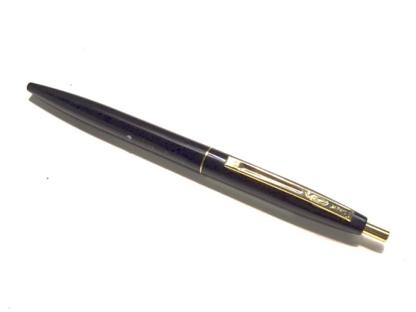 BiC Japan Clic Gold Ballpoint Pen: Ordinary,&nbsp;not!